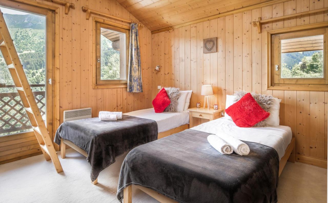 Chalet Himalaya , 10 Person Chalet With 5 Ensuite Bedrooms And Outdoor Jacuzzi In Meribel Centre Exterior foto