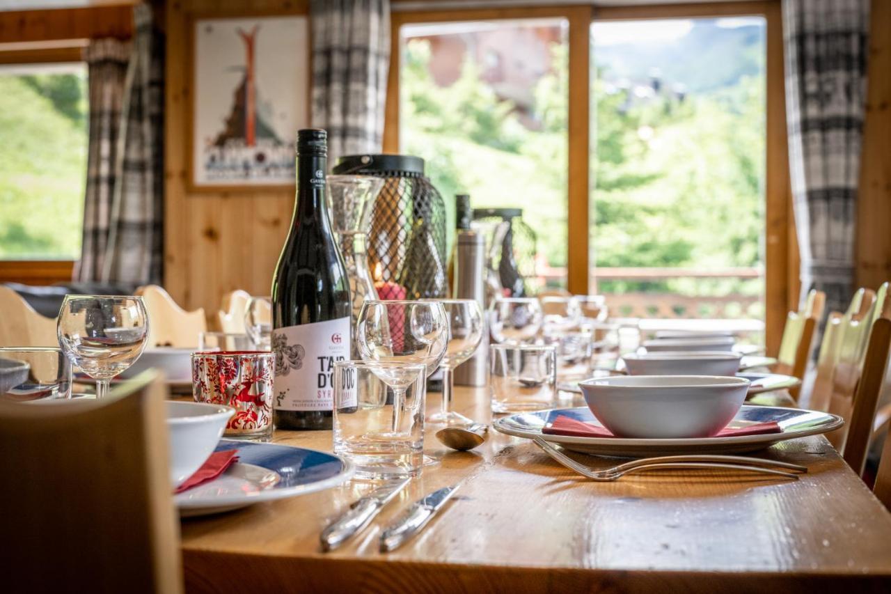 Chalet Himalaya , 10 Person Chalet With 5 Ensuite Bedrooms And Outdoor Jacuzzi In Meribel Centre Exterior foto